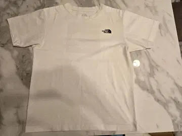 THE NORTH FACE 화이트 티셔츠