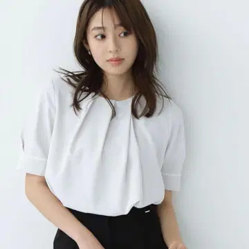 내추럴 뷰티 베이직 불규칙 프론트 턱 블라우스