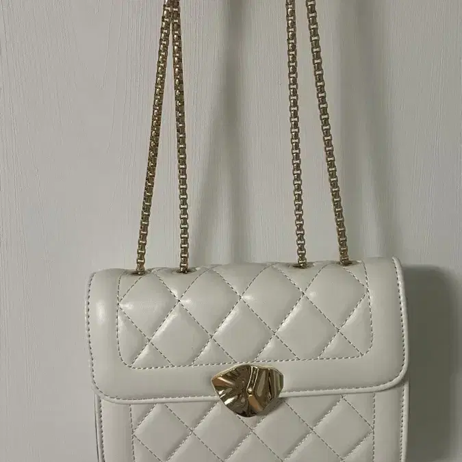 【ANOETIC】 ANC CLASSIC CHAIN MINI BAG ■関税込み■ Chanel Mini Chain Around Pouch Bag - Couture USA
