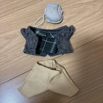 누이모즈 의류 17