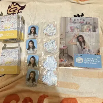 illit 에니마이 복권 E상 스티커&클리어 파일 YUNAH 유나