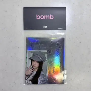 ILLIT 민지 bomb 팝업 카드 커버 스티커 트레이딩 카드