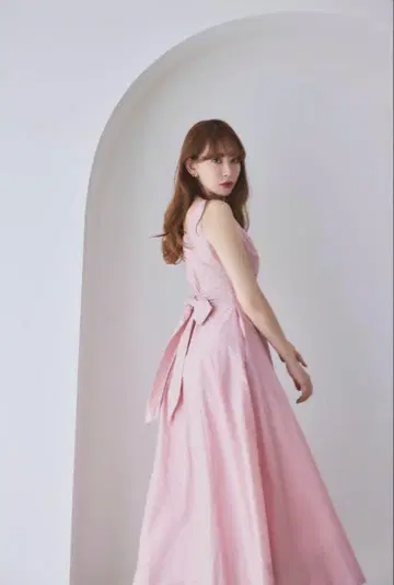 헤르리프토 카탈리나 백 리본 드레스