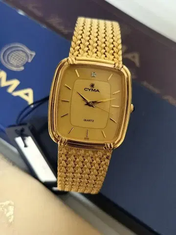 새상품 진품 CYMA 골드 SWISS 1P 다이아몬드 손목시계 작동품