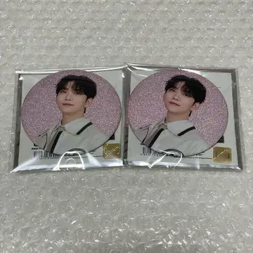 SEVENTEEN Holiday 조슈아 캔뱃지 2개