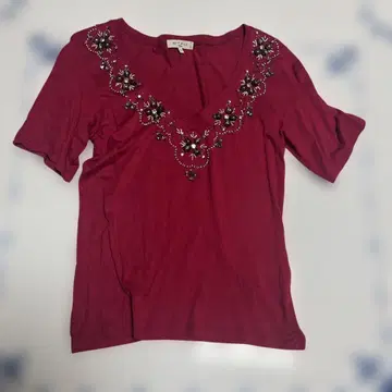 ETRO 비즈 자수 V넥 티셔츠 사이즈 M 부드러운 착용감