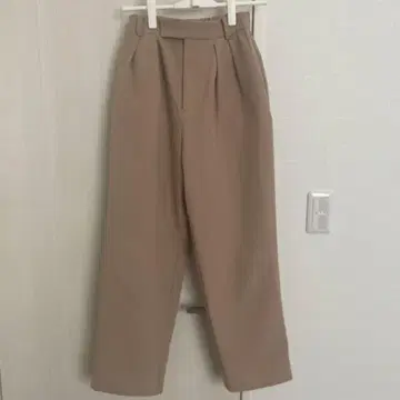 베이지 플리츠 와이드 팬츠