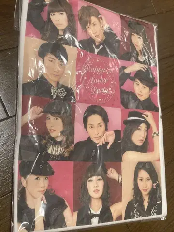 퓨로랜드 티셔츠 Happy Lucky Party