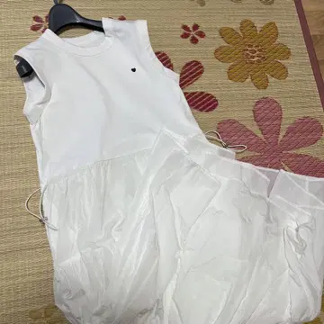 스콧 클럽 vin 하트 자수 원피스
