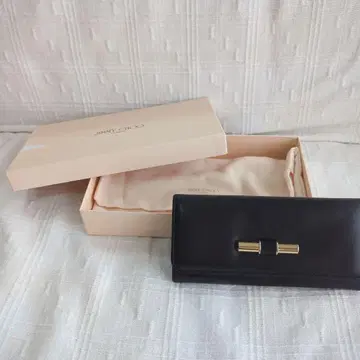JIMMY CHOO 블랙 가죽 장지갑