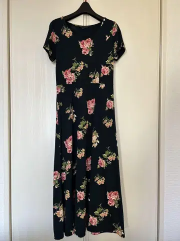 LAURA ASHLEY 플라워 프린트 반팔 롱 원피스