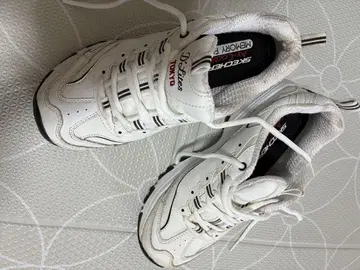 스케쳐스 D-Lites TOKYO 화이트 24.5cm