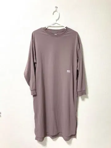 Helly Hansen 옅은 핑크 롱 원피스