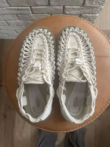 KEEN 화이트 스포츠 샌들 24.5 US7.5 킨