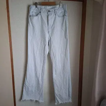 어퍼 하이츠 THE TAYLOR DENIM