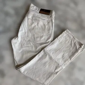 J.Crew 스트레이트 데님 770 화이트