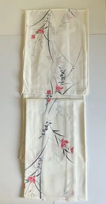 로카가라 코몬 기모노 크림색과 샤루반 연습용 기모노