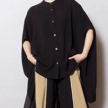 반팔 블라우스