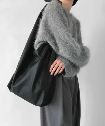 LE VERNIS 르 베르니 토트백