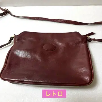 여성용 가죽 숄더백 와인 레드 색상