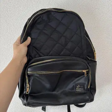 블랙 퀼팅 백팩