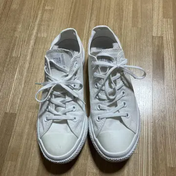 CONVERSE 화이트 스니커즈 로우 컷