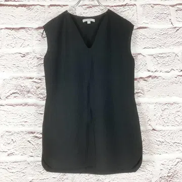 r150 유니클로 블랙 슬리브리스 V넥 튜닉 니트