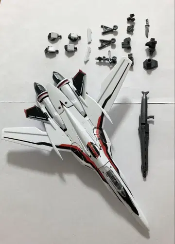 1/72 VF-25F 메시아 발키리 알토 기체
