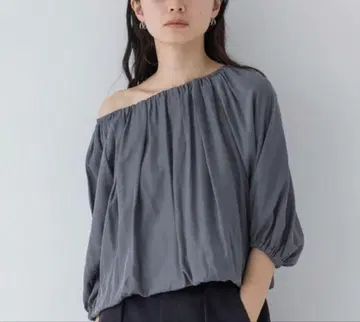 멀티 WAY 벌룬 블라우스 SS 지나시스 미사용 새상품 이번 시즌 신상