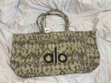 alo 타이다이 패턴 토트백