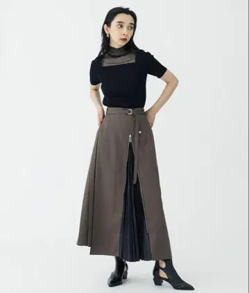 유나이티드 도쿄 카키 플리츠 스커트 사이즈 1