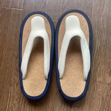jojo 샌들 화이트와 네이비