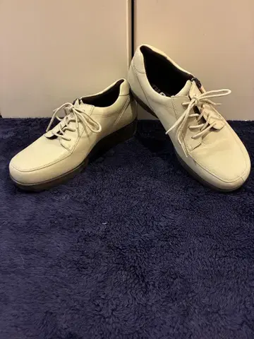 MIZUNO 사이드 지퍼 컴포트 스니커즈 베이지 pedala