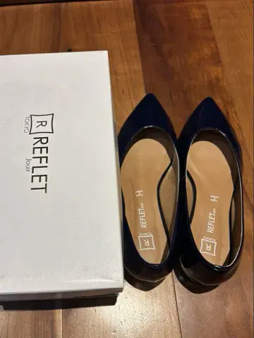 레인 대응 에나멜 플랫 슈즈 루프레 주이르