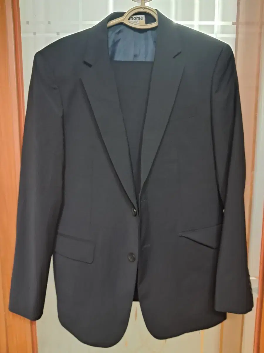 Renoma Suit