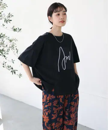 아트 로고 이소재 티셔츠