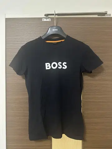 BOSS 화이트 티셔츠 XS 새상품급