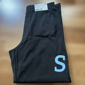 새상품 유니클로 울트라 스트레치 드라이 EX 테이퍼드 팬츠 S
