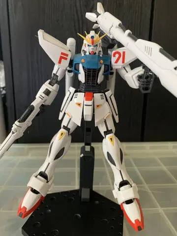 MG F91 건담 프라모델 1/100