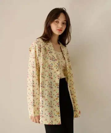 TINA:JOJUN 후르츠 패턴 셔츠 자켓