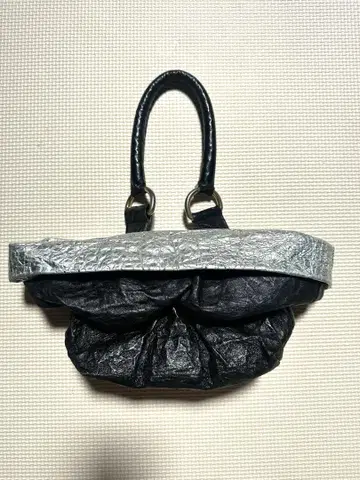 컬렉션 PRIVEE? 주름 가공 핸드백