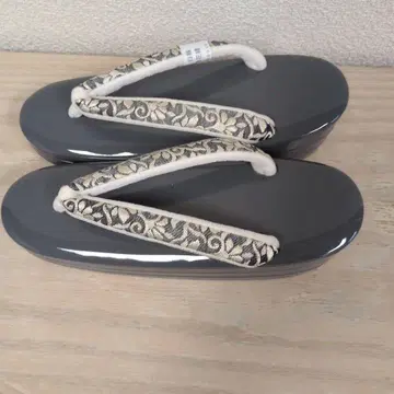 그레이 통굽 조리 꽃무늬 하나오