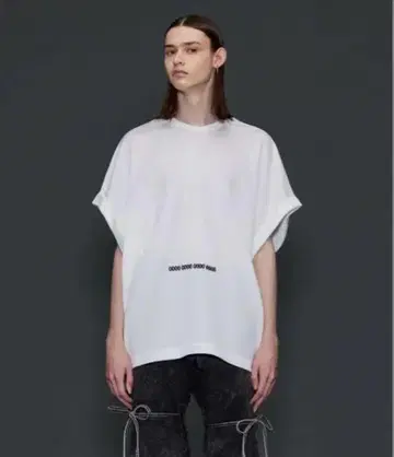 SHAREEF 티셔츠