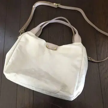 러셋 아이보리 숄더백