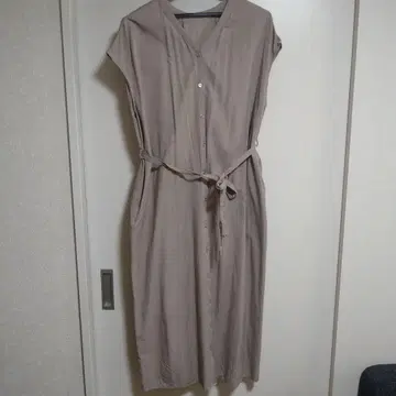 어반 리서치 도어스: 슬리브리스 셔츠 원피스
