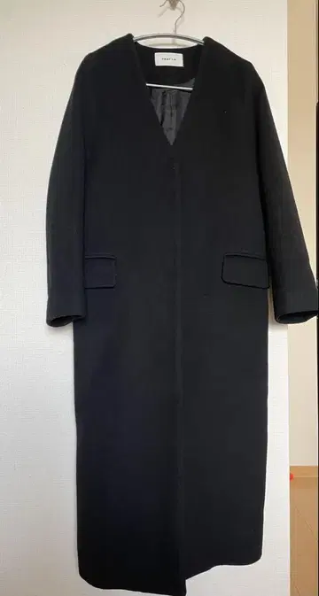 FRAY I.D 블랙 체스터 코트