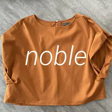 noble 노블 티셔츠 블라우스