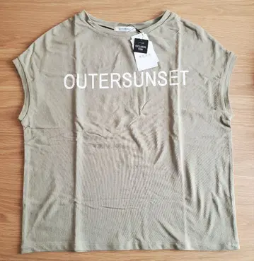 PLST OUTERSUNSET 슬리브리스 티셔츠 올리브 그린