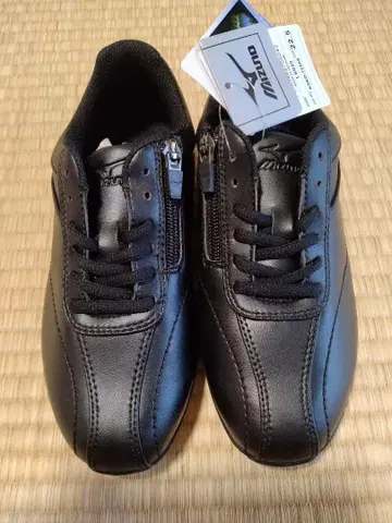 Mizuno 블랙스 스니커즈 22.5cm