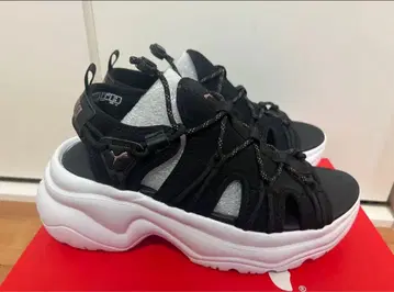 푸마 시리아 웨지 샌들 블랙
